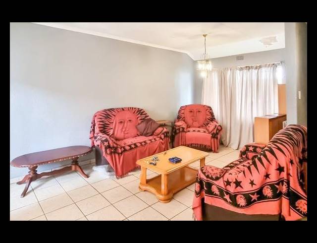 4 BEDROOM HOUSE FOR SALE IN BEYERS PARK